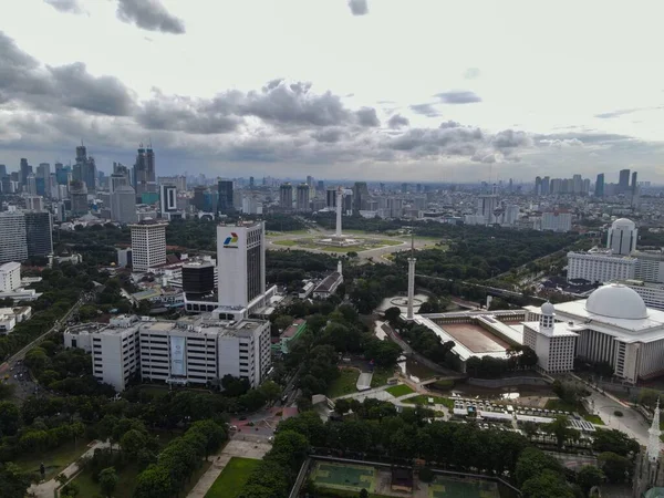 Luchtfoto Van Istiqlal Moskee Het Grootste Moskee Zuidoost Azië Geluidswolk — Stockfoto