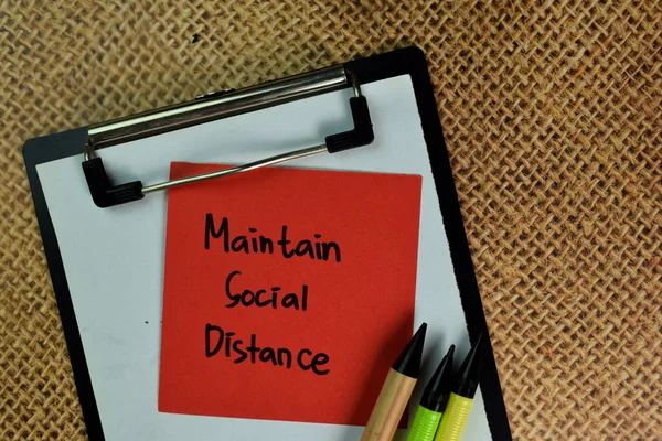 Mantenere Distanza Sociale Scrivere Note Adesive Isolate Tavolo Legno — Foto Stock