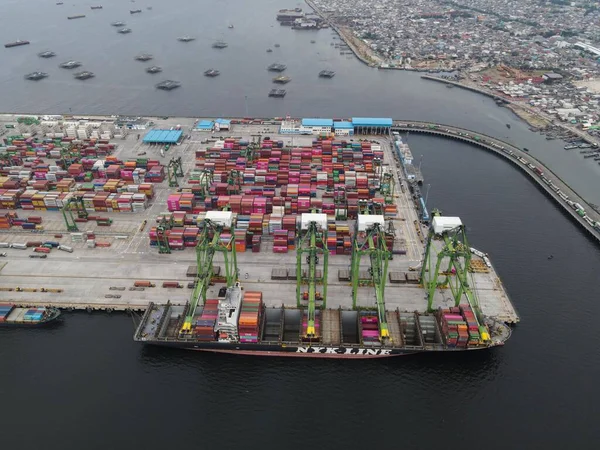 Aerial View Container Ship Loading Unloading Deep Sea Port Import — 스톡 사진