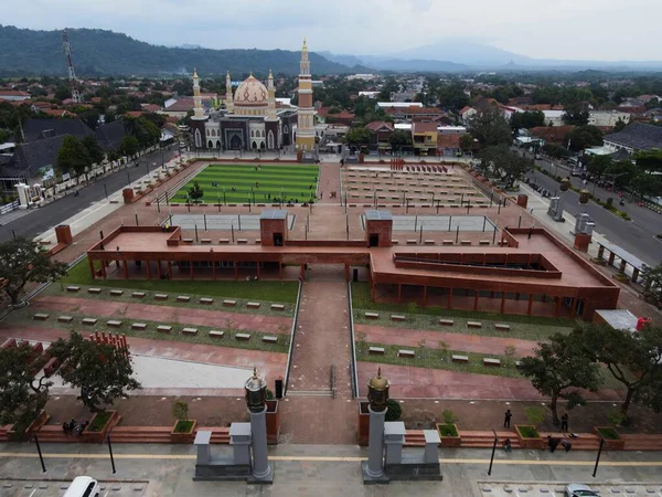 Панорама Мечеті Агунг Аль Імам Agung Imam Mosque Найбільша Мечеть — стокове фото