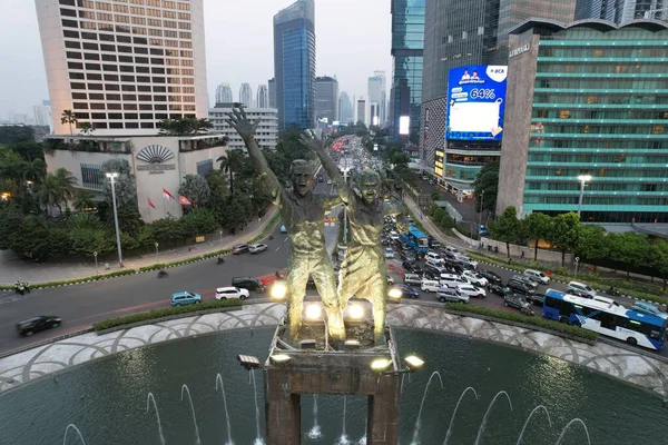 Aerial View City Traffics Hotel Indonesia Roundabout Vehicles Moving Road — Stock Photo, Image