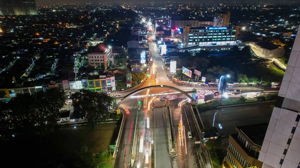 Korki Zanieczyszczonych Ulicach Bekasi Nocy Zagęszczenie Ruchu Drogowego Jest Ograniczone — Zdjęcie stockowe