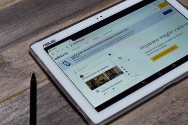 Edmodo, iletişim, işbirliği ve koçluk sunan bir eğitim teknolojisi şirketidir.