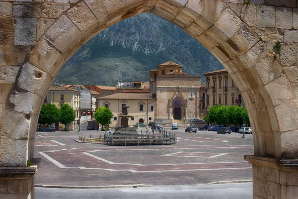 Aqueduto Medieval Sulmona Construído Perto Piazza Garibaldi — Fotografia de Stock