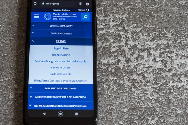 Регистрация Сайте Miur Созданием Аккаунта Через Spid Смартфоне — стоковое фото