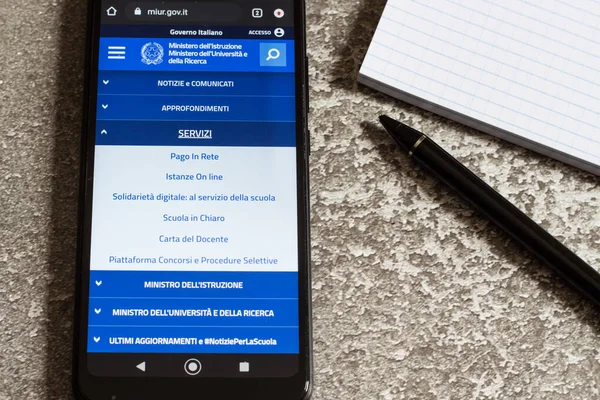 Регистрация Сайте Miur Созданием Аккаунта Через Spid Смартфоне — стоковое фото