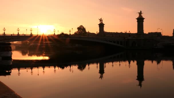 París Francia Octubre 2020 Monumento Histórico Puente Alexandre Amanecer Situado — Vídeo de stock