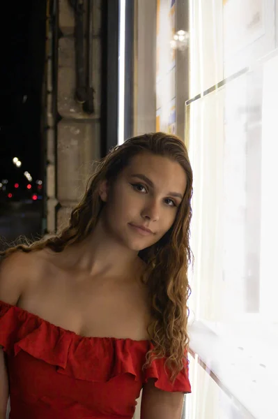 Portrait Beautiful Young Woman Long Hair Scene Night Street — Stock Photo, Image