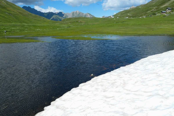Vista Lago Las Montañas Firn Borde Del Agua Los Alpes —  Fotos de Stock