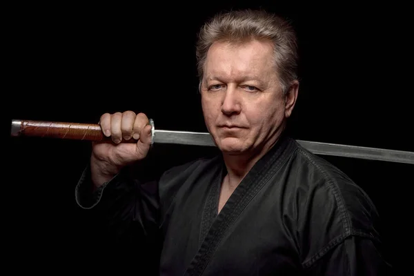 Mestre Aikido Retrato Vestindo Roupas Tradicionais Hakama Com Espada Samurai — Fotografia de Stock