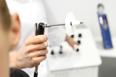 Laryngologist. Test işitme.
