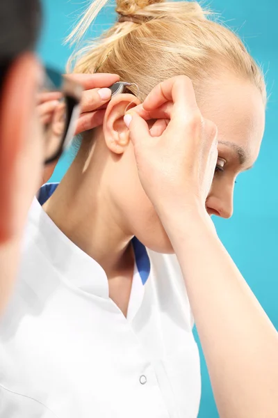 Hearing aid. Hearing loss. — Stock Photo, Image
