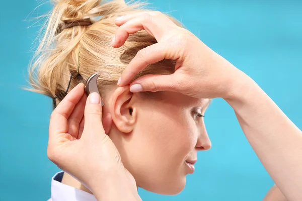 Hearing aid. Hearing loss. — Stock Photo, Image