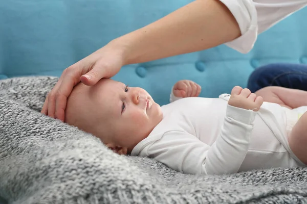 Amor Mamá Mamá Está Tocando Bebé — Foto de Stock