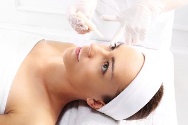 Sağlıklı cilt gençleştirici tedavi vitamini ampul