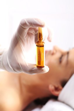 Kozmetik ampul C vitamini