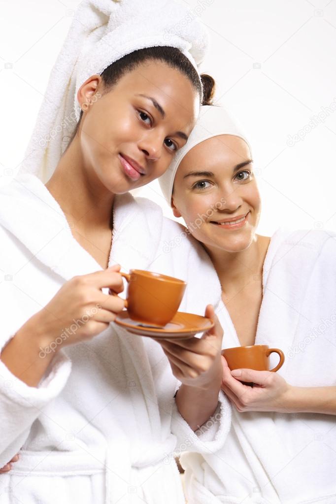 Relax in the beauty salon, coffee with a friend