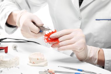 Ortodontist ortodontik kemer teller virajlı