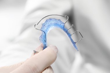 Ortodontik eğitmen, çok güzel bir gülümsemen olasılığı