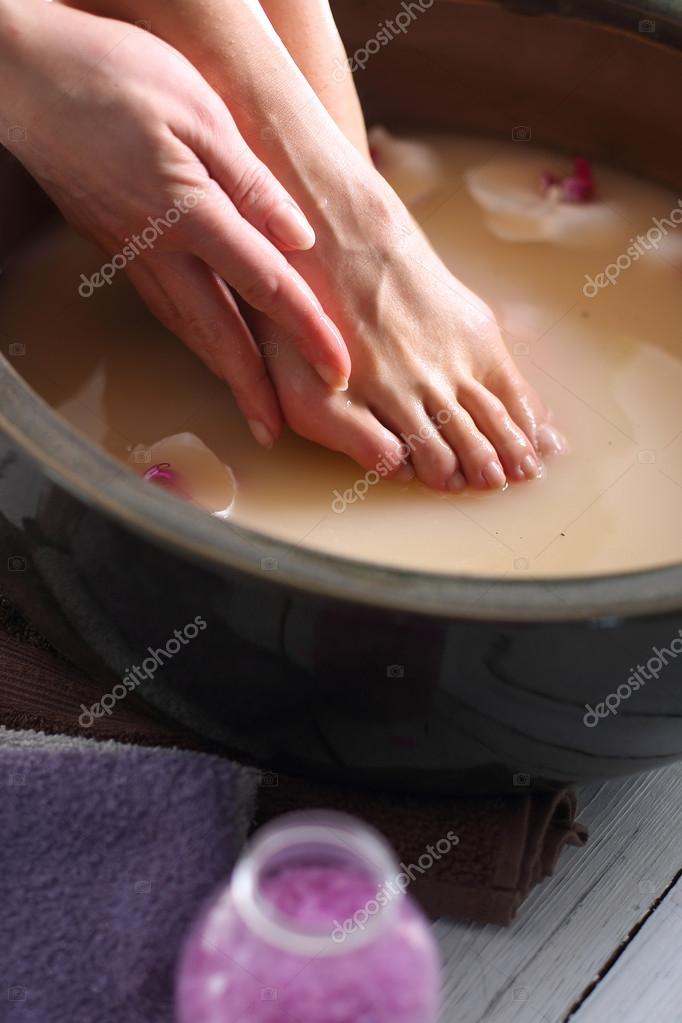 Pedicure, soaking feet — Stock Photo © robertprzybysz 68260417