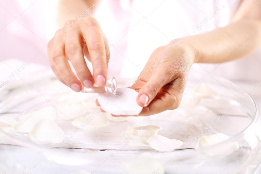 Soft and delicate cotton pads