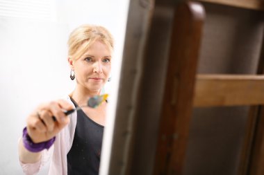 Bir resim spatula boyama