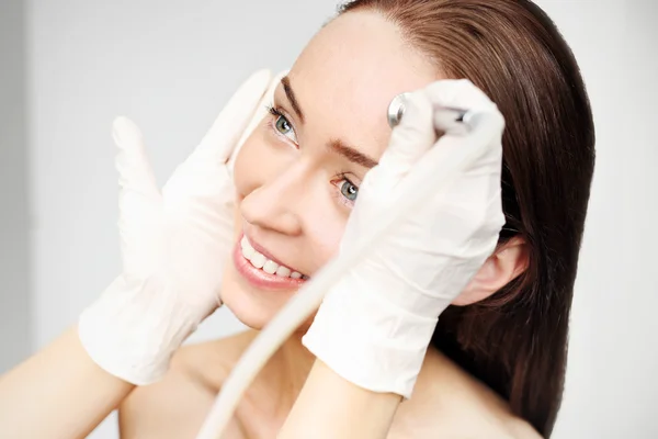 Diamond microdermabrasion — Stockfoto