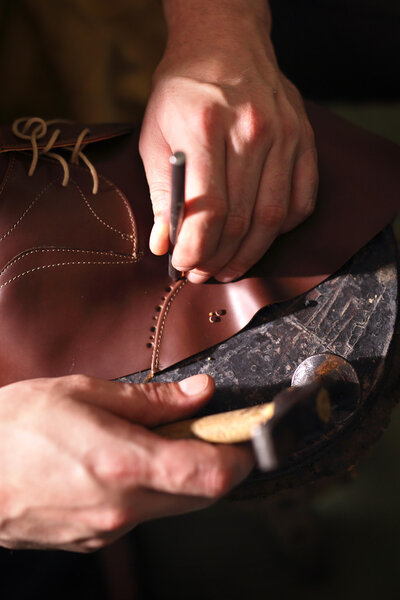 Shoes sewn by hand, shoemaker