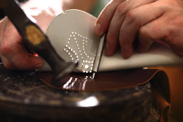 Shoes sewn by hand, shoemaker — Stock Photo, Image