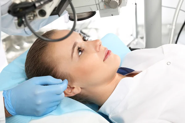 Eye surgery — Stock Photo, Image