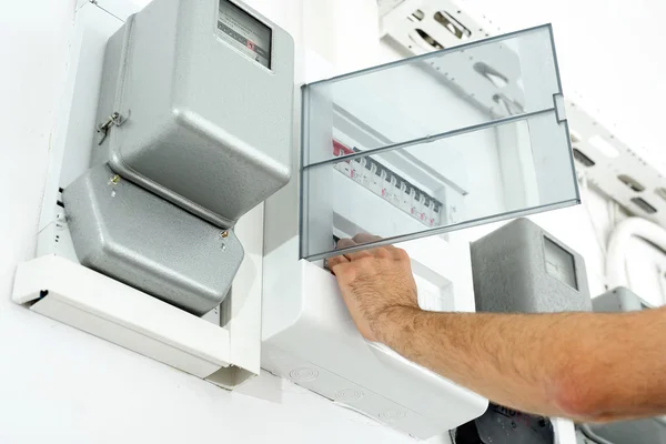 Cortiça, interruptores eléctricos nas tomadas do painel . — Fotografia de Stock