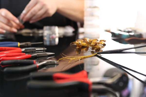 Workshop jewelery. Working in the production of beads in the jewelry factory — Stock Photo, Image