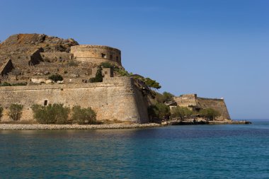 Ada Spinalonga Venedik Kalesi