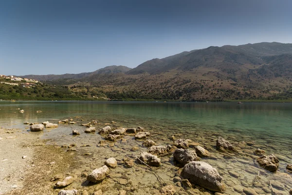 Η λίμνη Κουρνά Κρήτης. — Φωτογραφία Αρχείου