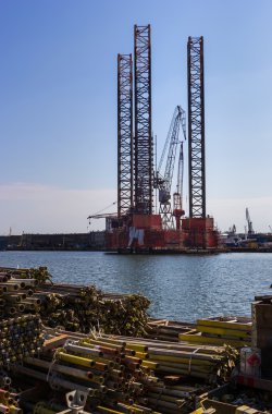 petrol sondaj platformu