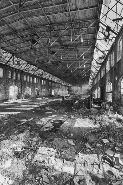 放棄された工場のホール — ストック写真