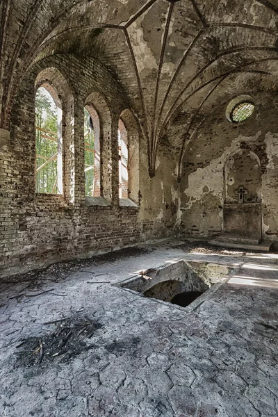 Abandoned chapel — Stock Photo, Image