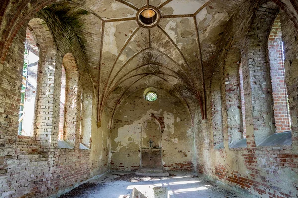 Capilla abandonada —  Fotos de Stock