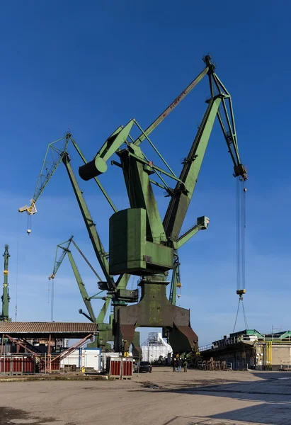 造船厂起重机 — 图库照片
