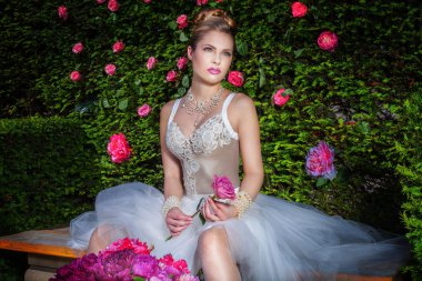 şehvetli kadın kılığında