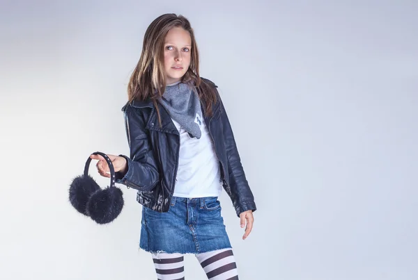 Jonge tiener meisje poseren — Stockfoto