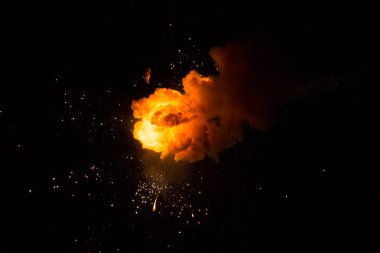 Gerçekçi ateşli patlama