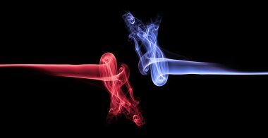 Mavi duman vs kırmızı duman soyut