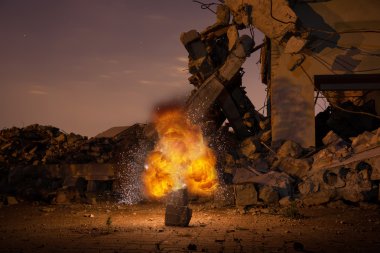 eski koridorda patlama