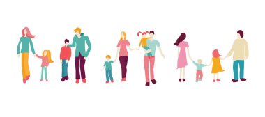 Yürüyüşe çıkan üç aile. İki çocuklu genç bir aile..