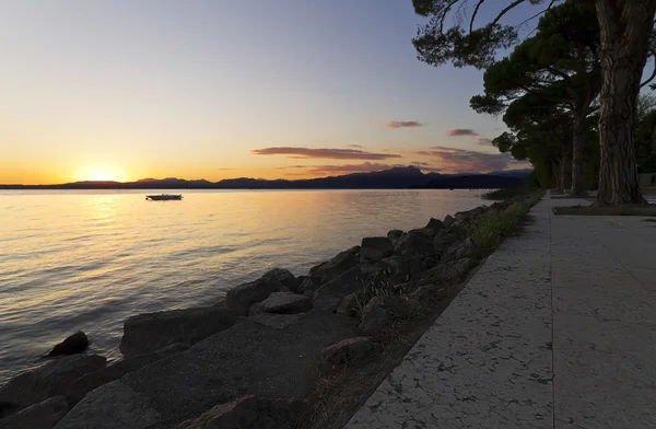 Puesta de sol en el lago — Foto de Stock