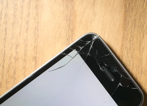 Screen cracked smartphone — Stock Photo, Image