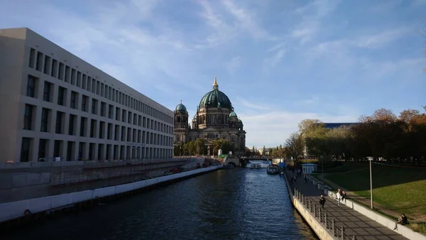 ベルリン市内の大聖堂教会 — ストック写真