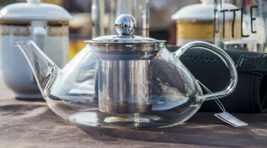 Şeffaf cam çaydanlık