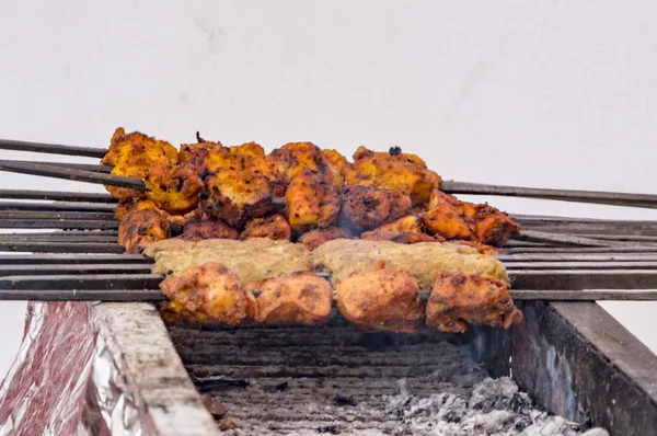 Kebabs não veg na grelha — Fotografia de Stock